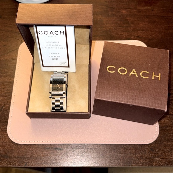 Coach watch with box - Picture 1 of 6